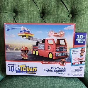 Tile Town Magnetic Tiles Fire Truck Lights & Sound Set